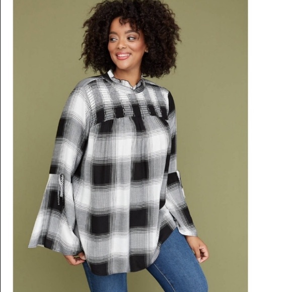 Lane Bryant Tops - Lane Bryant plaid bell sleeve top 26 NWT